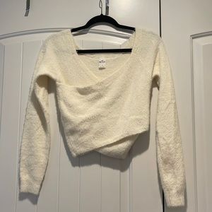 hollister crossover sweater